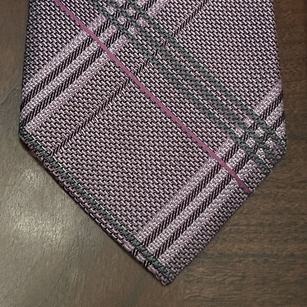 Ryan Seacrest Pink Gray 100% Silk Men’s Neck Tie Made In China